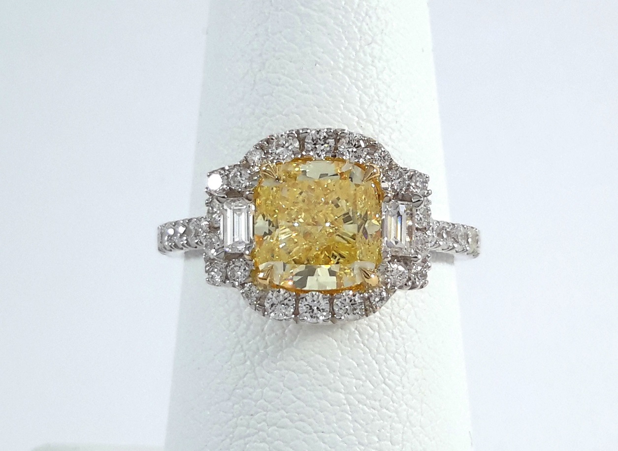 R10114 18K TT DIA RING - Image 1