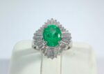 PLAT EMERALD DIA RING - Image 5