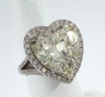 18KW HEART-SHAPE DIA RING - Image 2